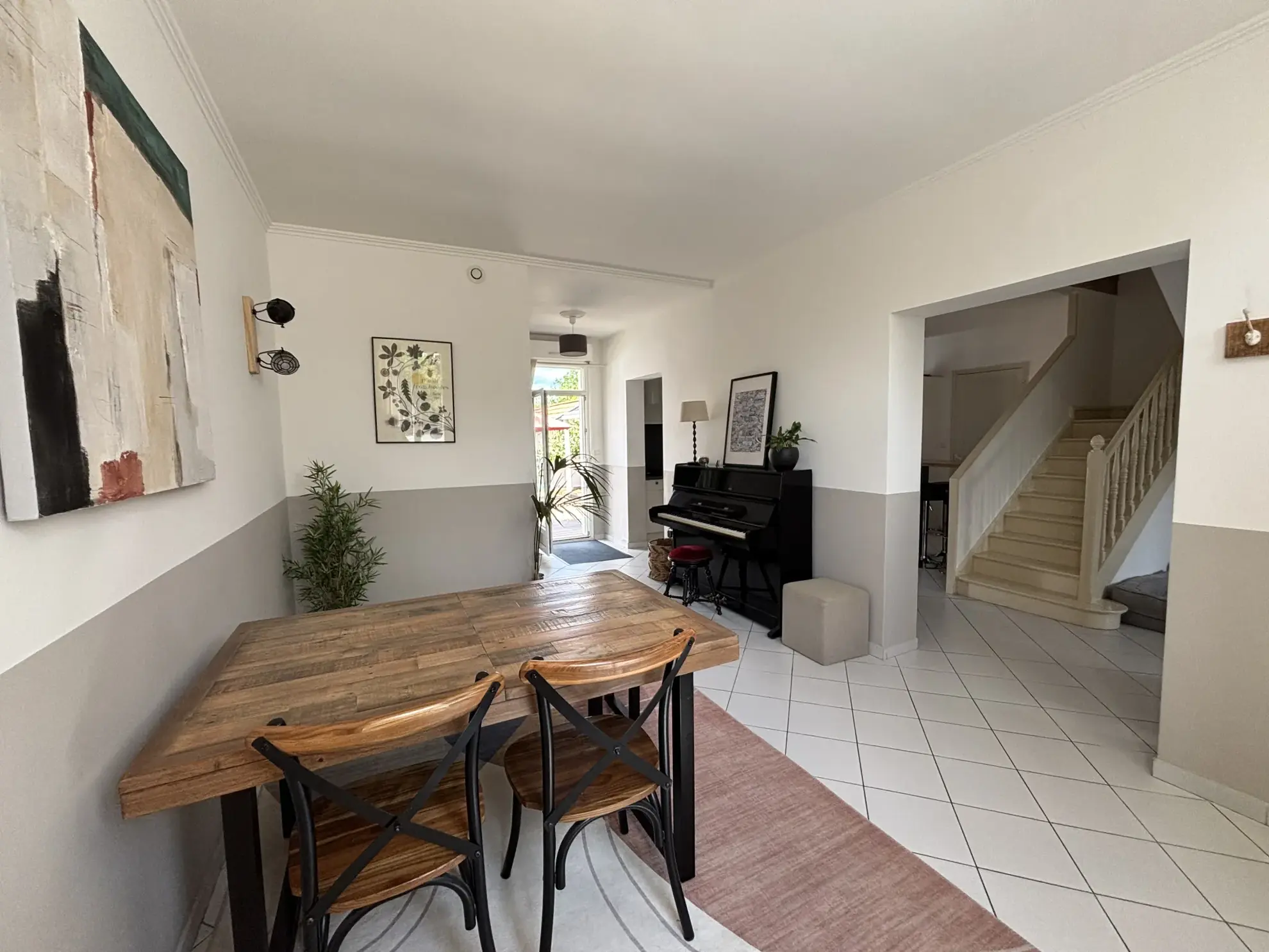 Belle maison Arcachonnaise rénovée avec studio, piscine et jardin à Coutras 