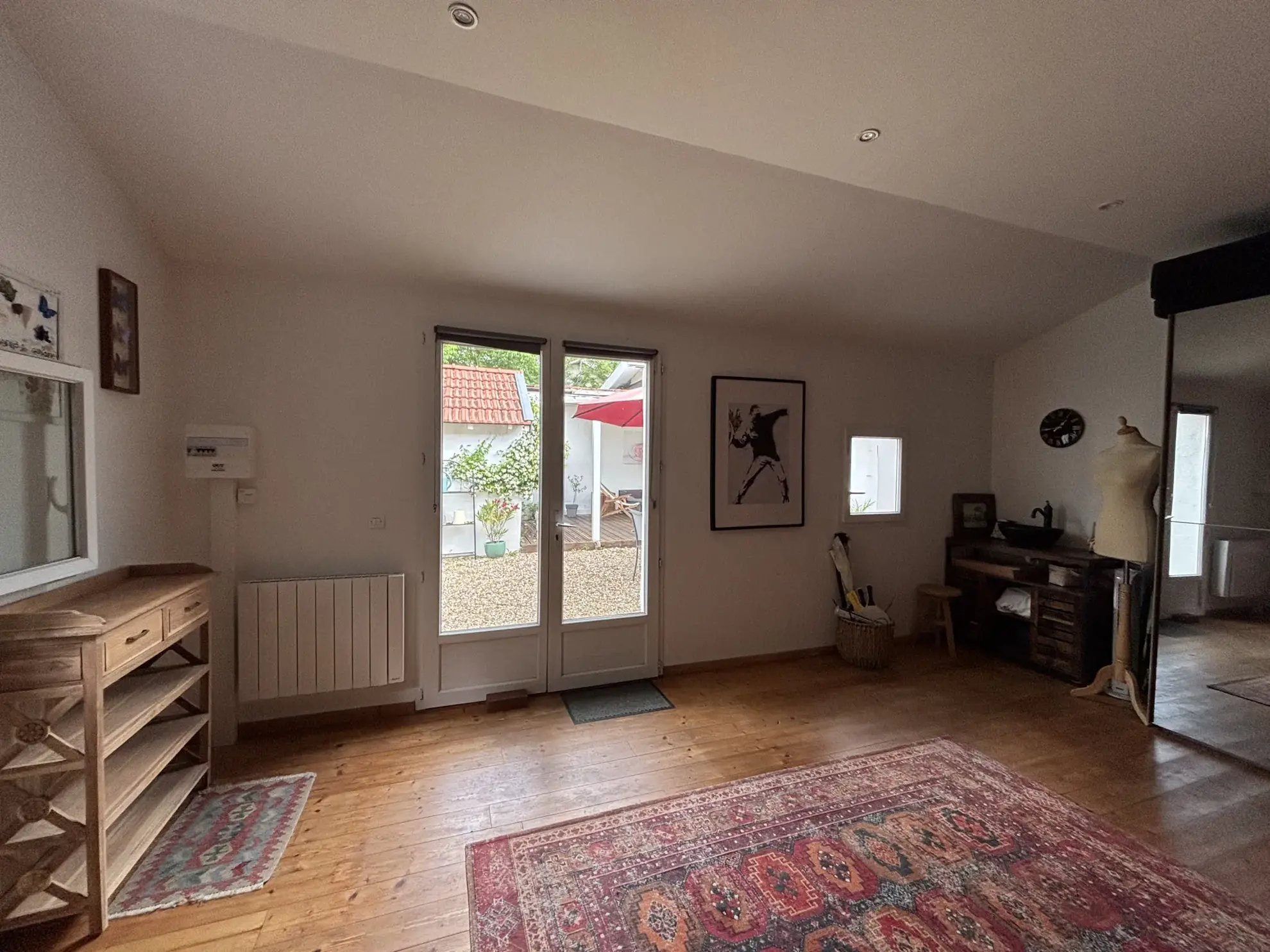 Belle maison Arcachonnaise rénovée avec studio, piscine et jardin à Coutras 