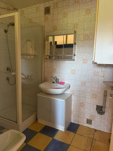 Charmante maison en pierre à rénover à Saint Cyr des Gâts 