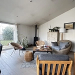 Maison en pierre avec jardin à Bessines - 2 chambres, cheminée, terrasse