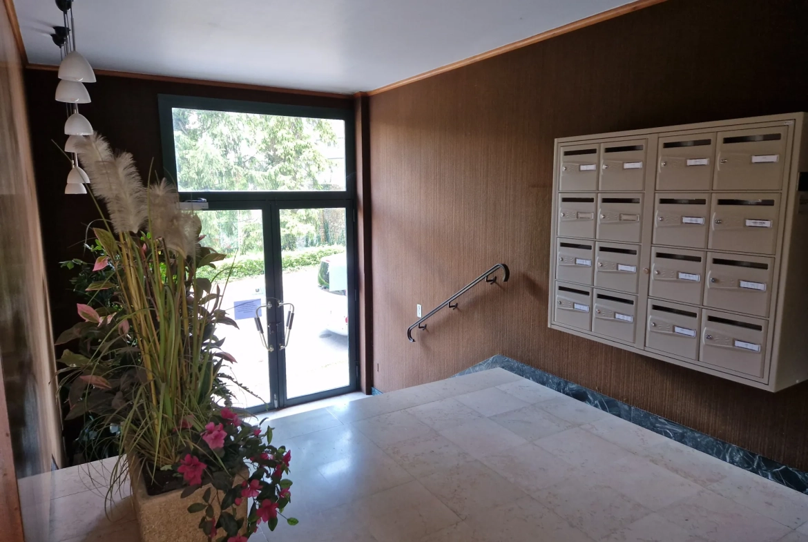Appartement T2 avec garage au centre-ville d'Autun - 43,5 m² 