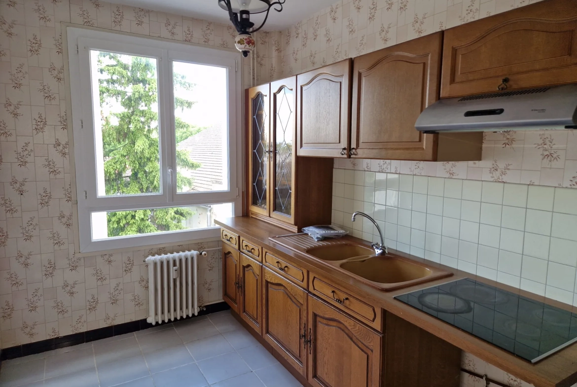 Appartement T2 avec garage au centre-ville d'Autun - 43,5 m² 