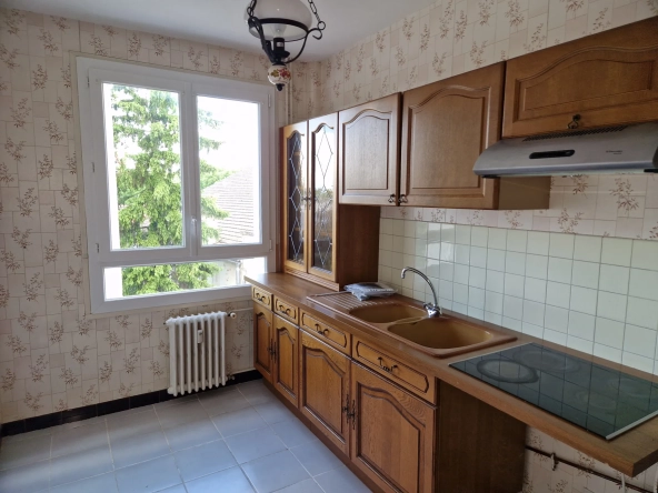 Appartement T2 avec garage au centre-ville d'Autun - 43,5 m²