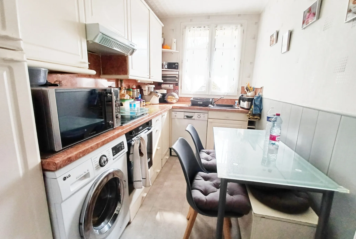 Appartement 4 pièces à vendre à Choisy-le-Roi dans résidence sécurisée avec balcon 