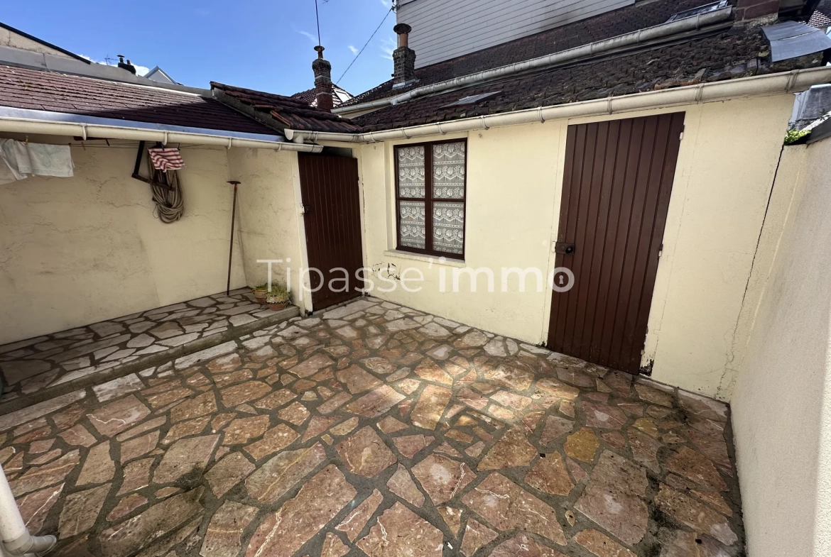 Charmante maison individuelle en briques et silex à Sotteville-lès-Rouen 