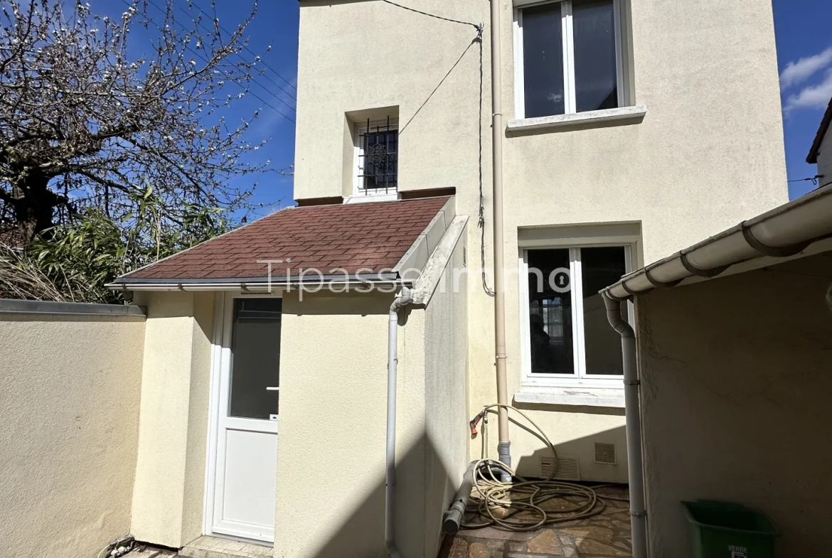 Charmante maison individuelle en briques et silex à Sotteville-lès-Rouen 