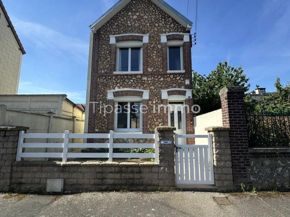 Charmante maison individuelle en briques et silex à Sotteville-lès-Rouen