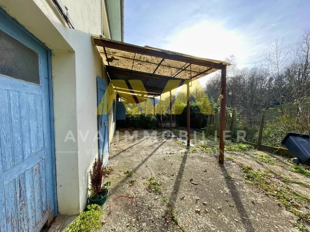 Maison mitoyenne à rénover proche de Mauléon - 6 pièces et terrain de 1000 m² 