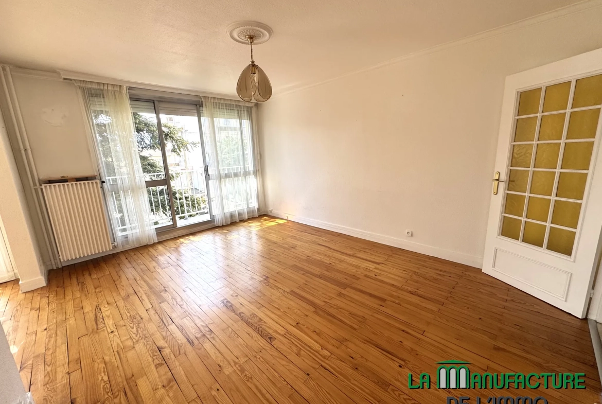 Appartement F4 lumineux avec balcon, cave et parking à Saint-Étienne Villeboeuf Le Haut 