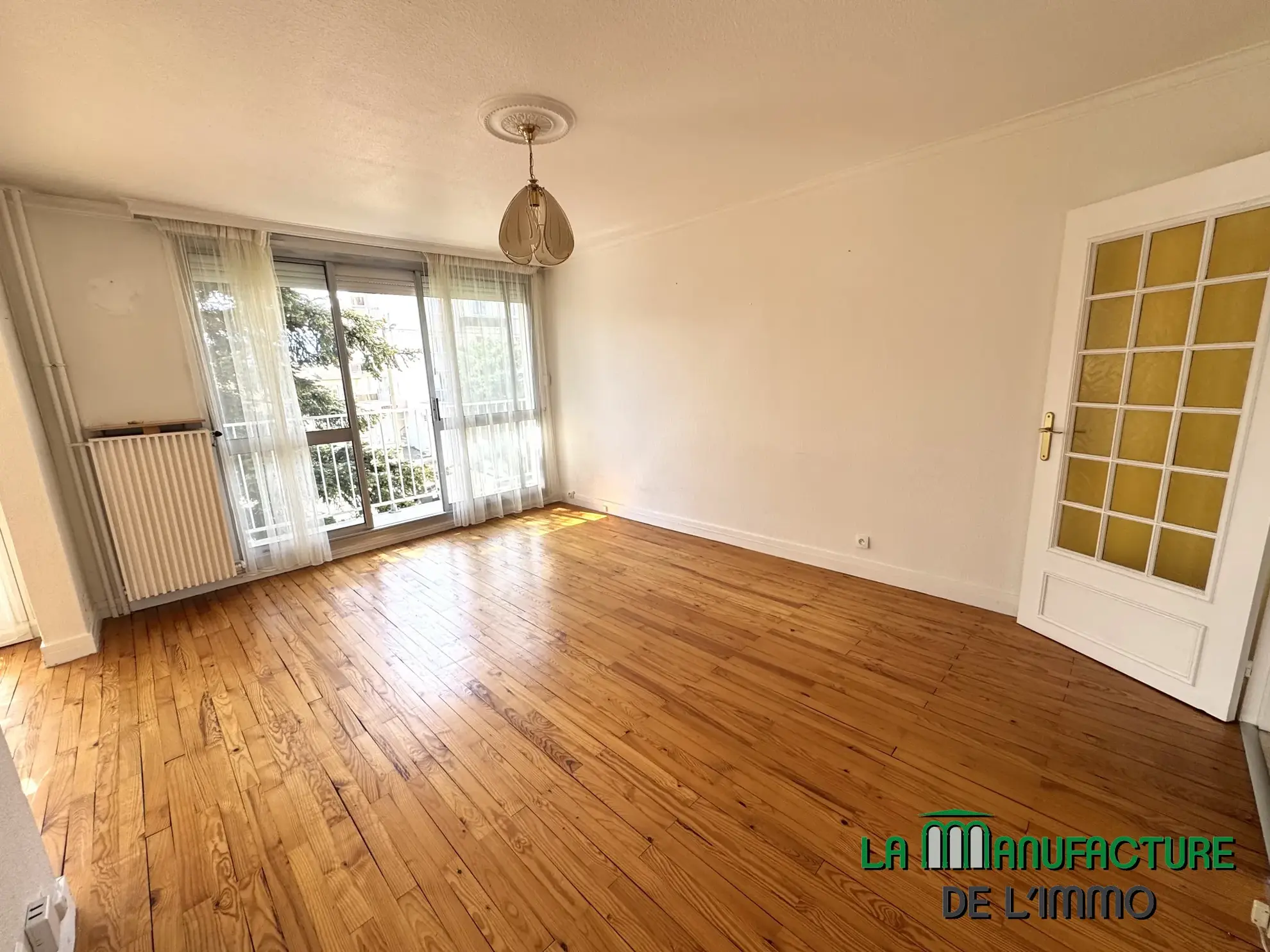 Appartement F4 lumineux avec balcon, cave et parking à Saint-Étienne Villeboeuf Le Haut 