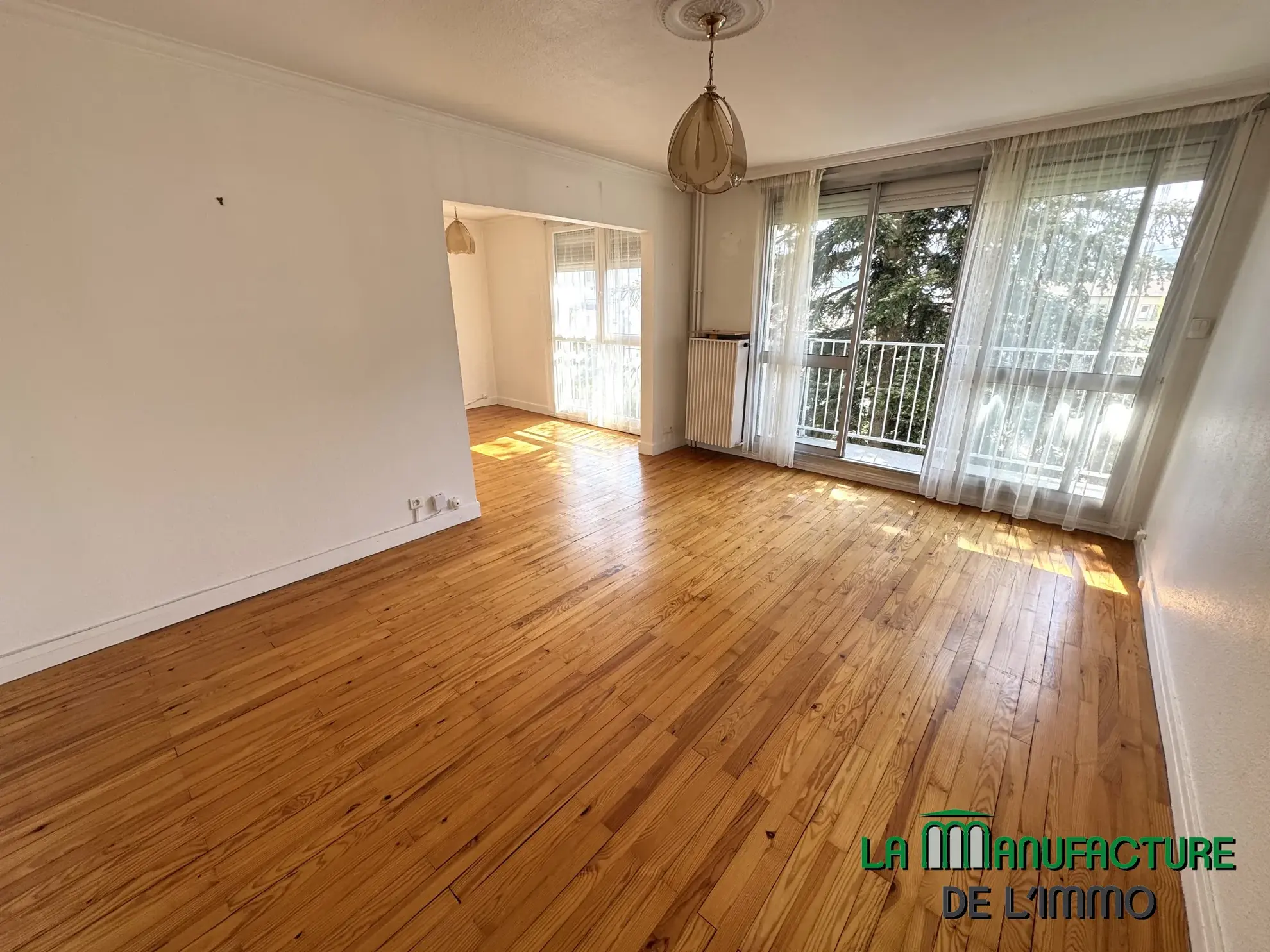 Appartement F4 lumineux avec balcon, cave et parking à Saint-Étienne Villeboeuf Le Haut 