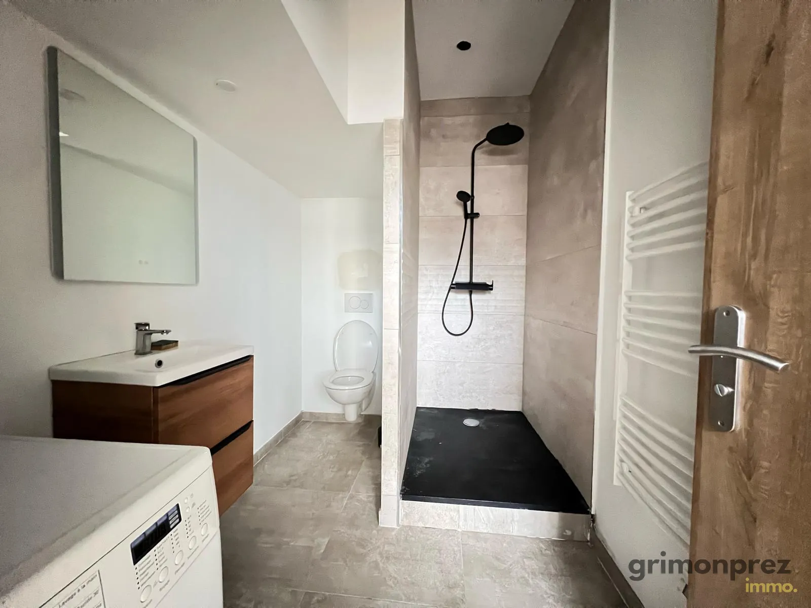 Loft d'Exception en Centre-Ville à Roubaix - 87 m2, 2 Chambres, Parking 