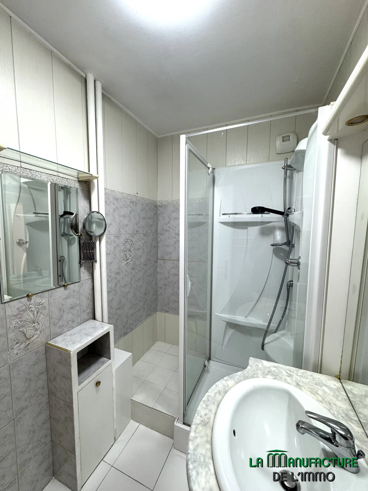 Appartement F4 lumineux avec balcon, cave et parking à Saint-Étienne Villeboeuf Le Haut 