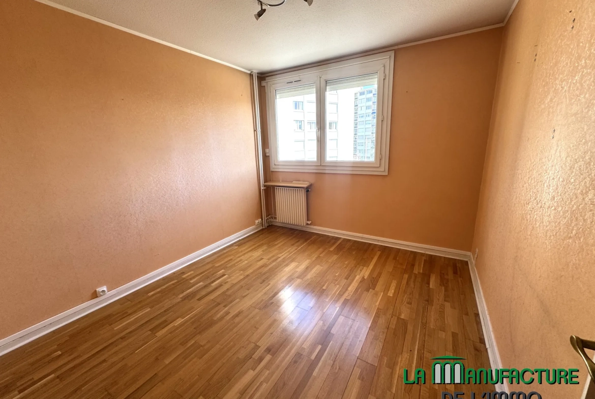 Appartement F4 lumineux avec balcon, cave et parking à Saint-Étienne Villeboeuf Le Haut 