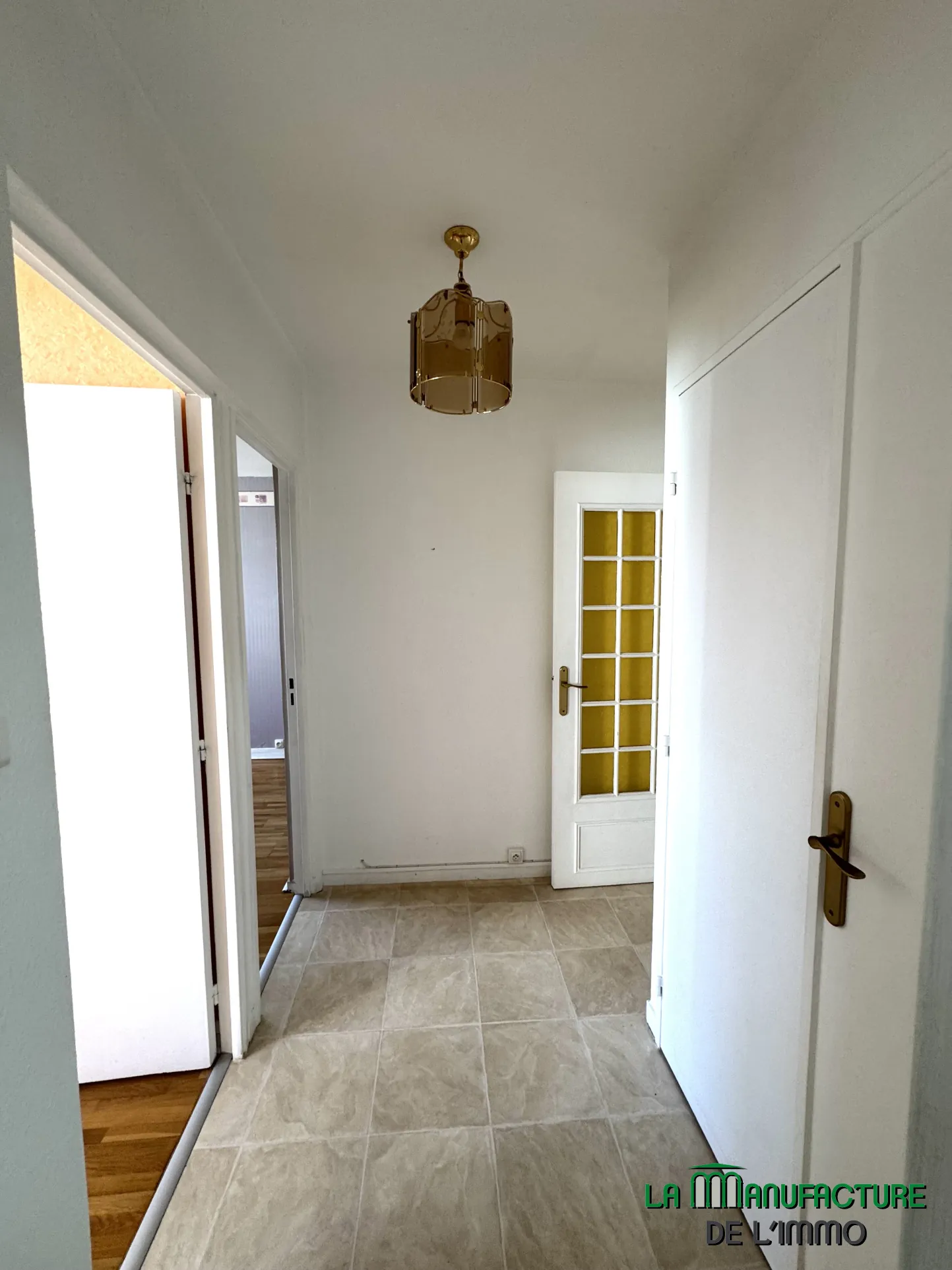 Appartement F4 lumineux avec balcon, cave et parking à Saint-Étienne Villeboeuf Le Haut 