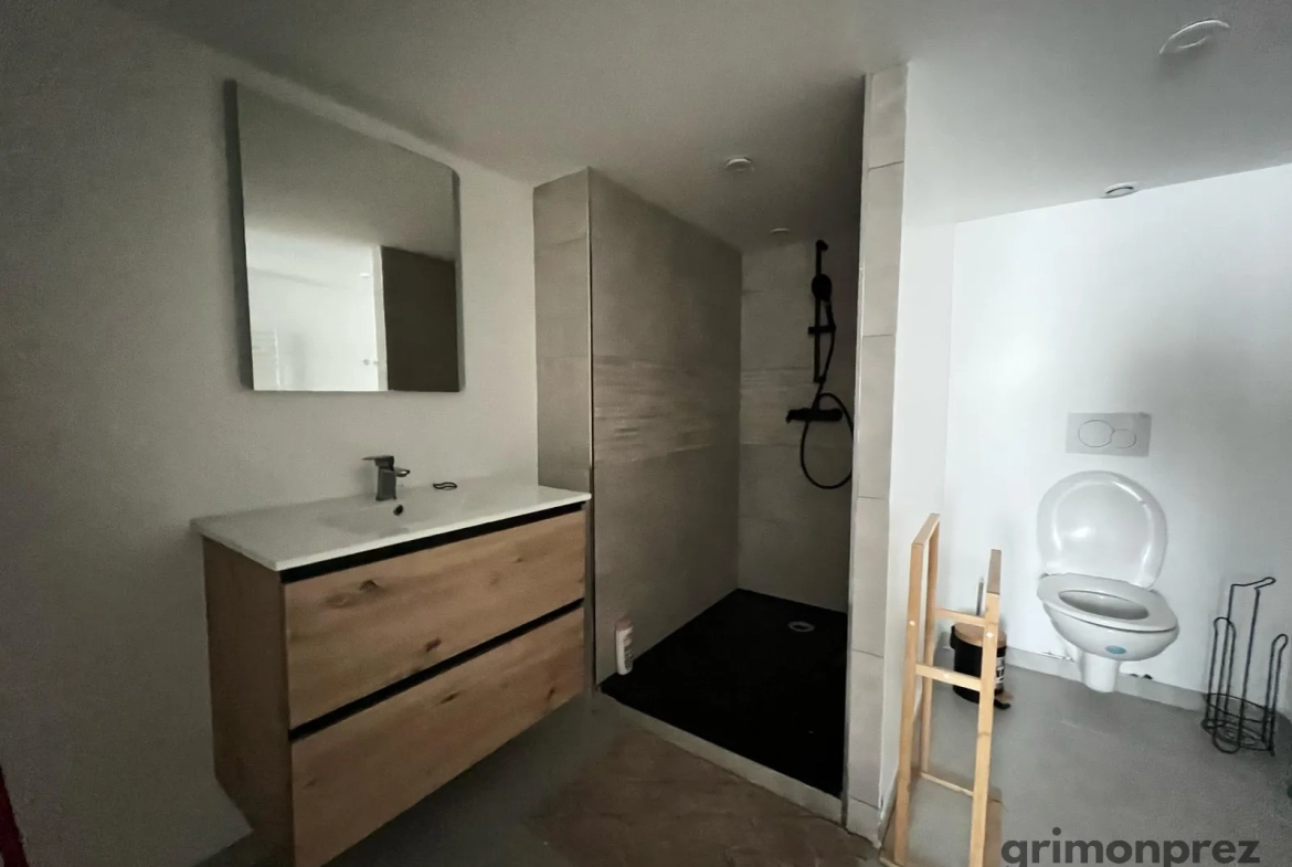 Loft d'Exception en Centre-Ville à Roubaix - 87 m2, 2 Chambres, Parking 