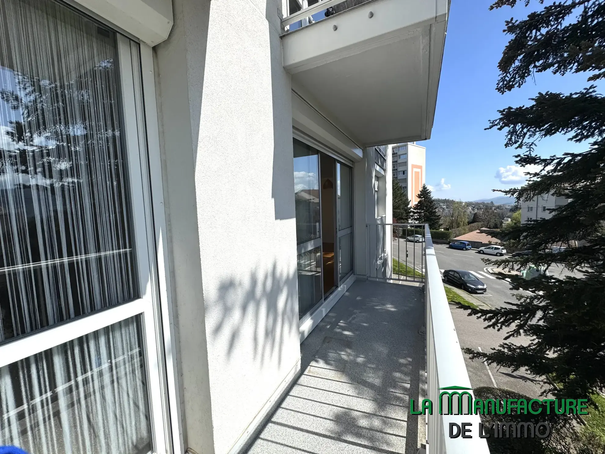 Appartement F4 lumineux avec balcon, cave et parking à Saint-Étienne Villeboeuf Le Haut 