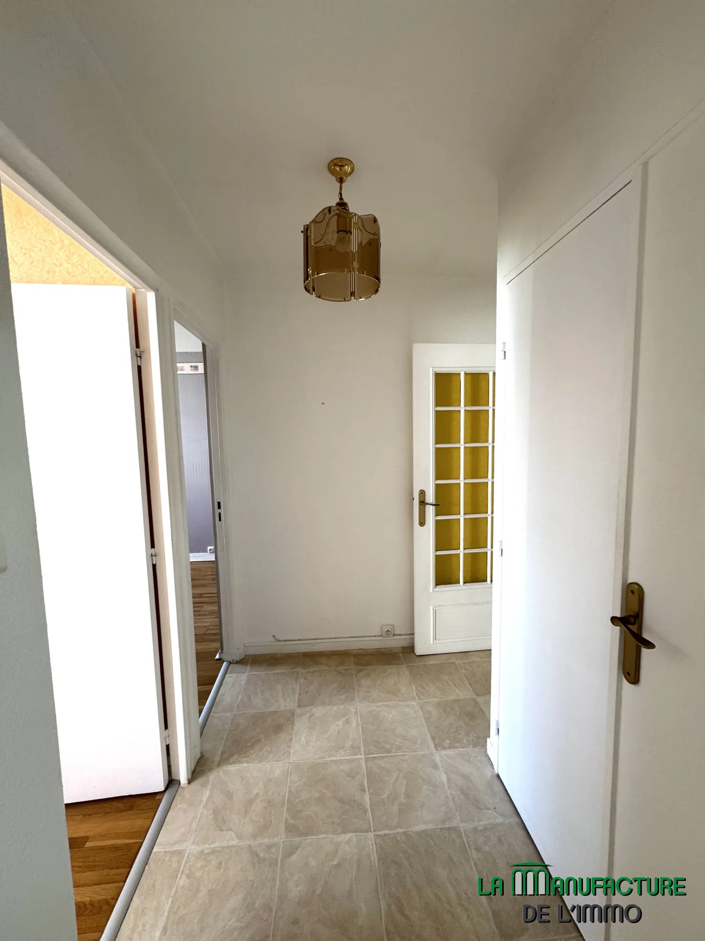 Appartement F4 lumineux avec balcon, cave et parking à Saint-Étienne Villeboeuf Le Haut 