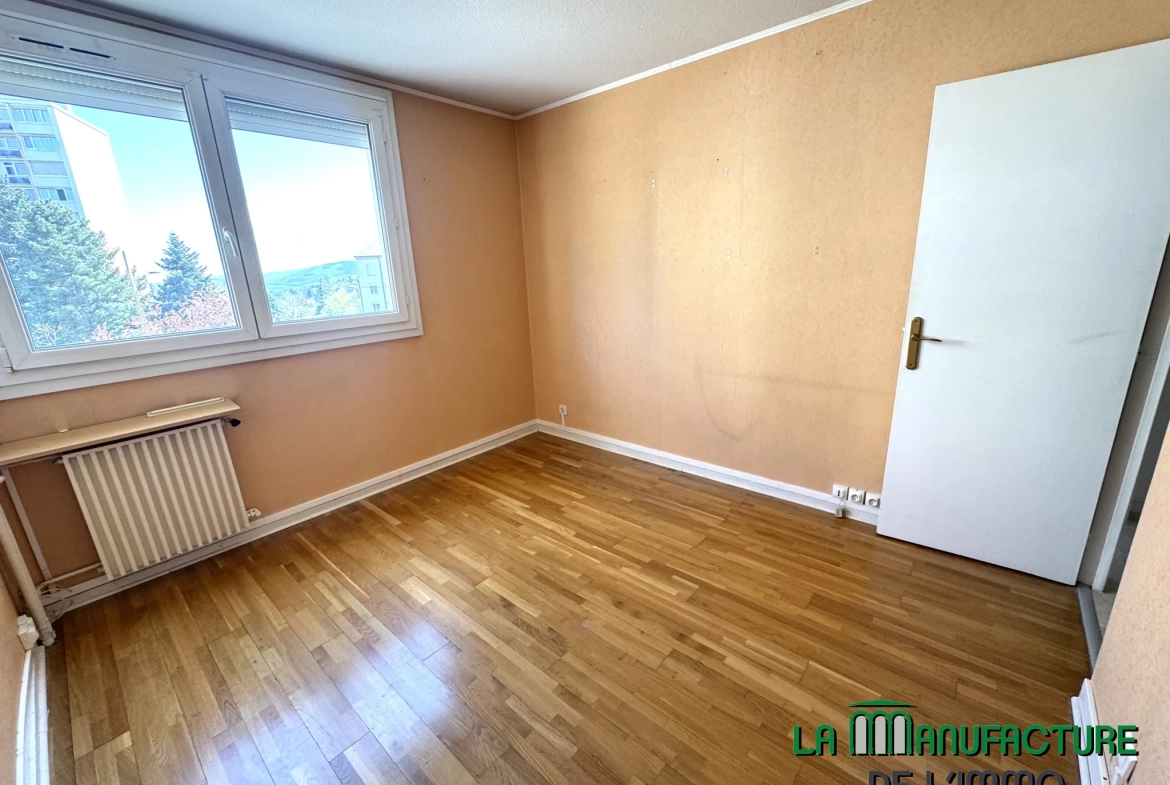 Appartement F4 lumineux avec balcon, cave et parking à Saint-Étienne Villeboeuf Le Haut 