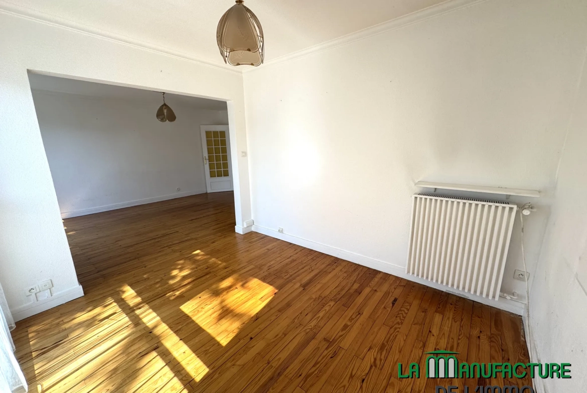 Appartement F4 lumineux avec balcon, cave et parking à Saint-Étienne Villeboeuf Le Haut 