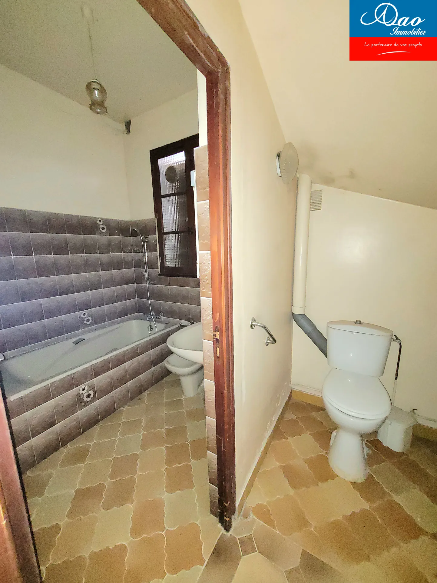 Maison à rénover de 92 m² avec terrain, située dans le Pays d'Othe à Flacy 