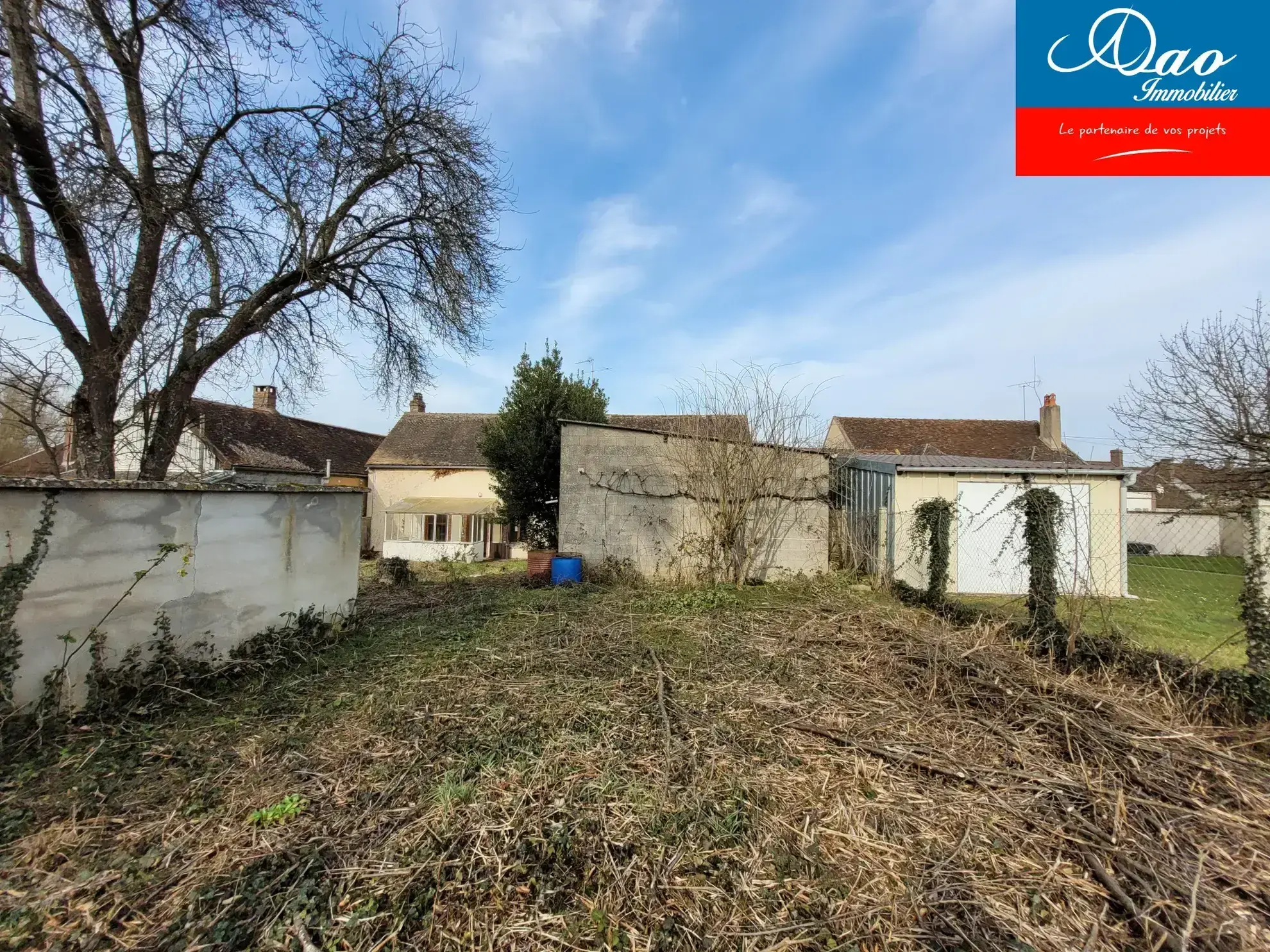 Maison à rénover de 92 m² avec terrain, située dans le Pays d'Othe à Flacy 