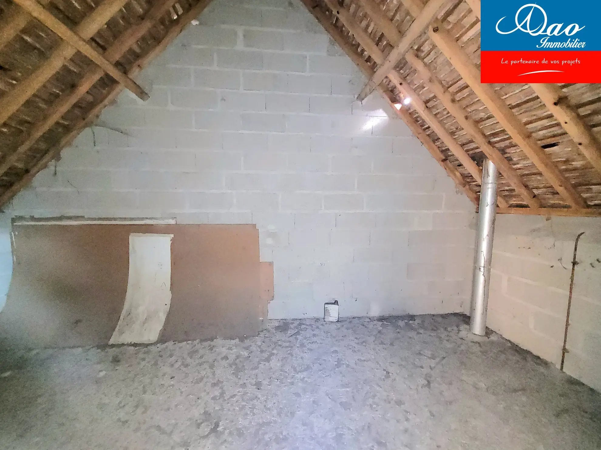 Maison à rénover de 92 m² avec terrain, située dans le Pays d'Othe à Flacy 
