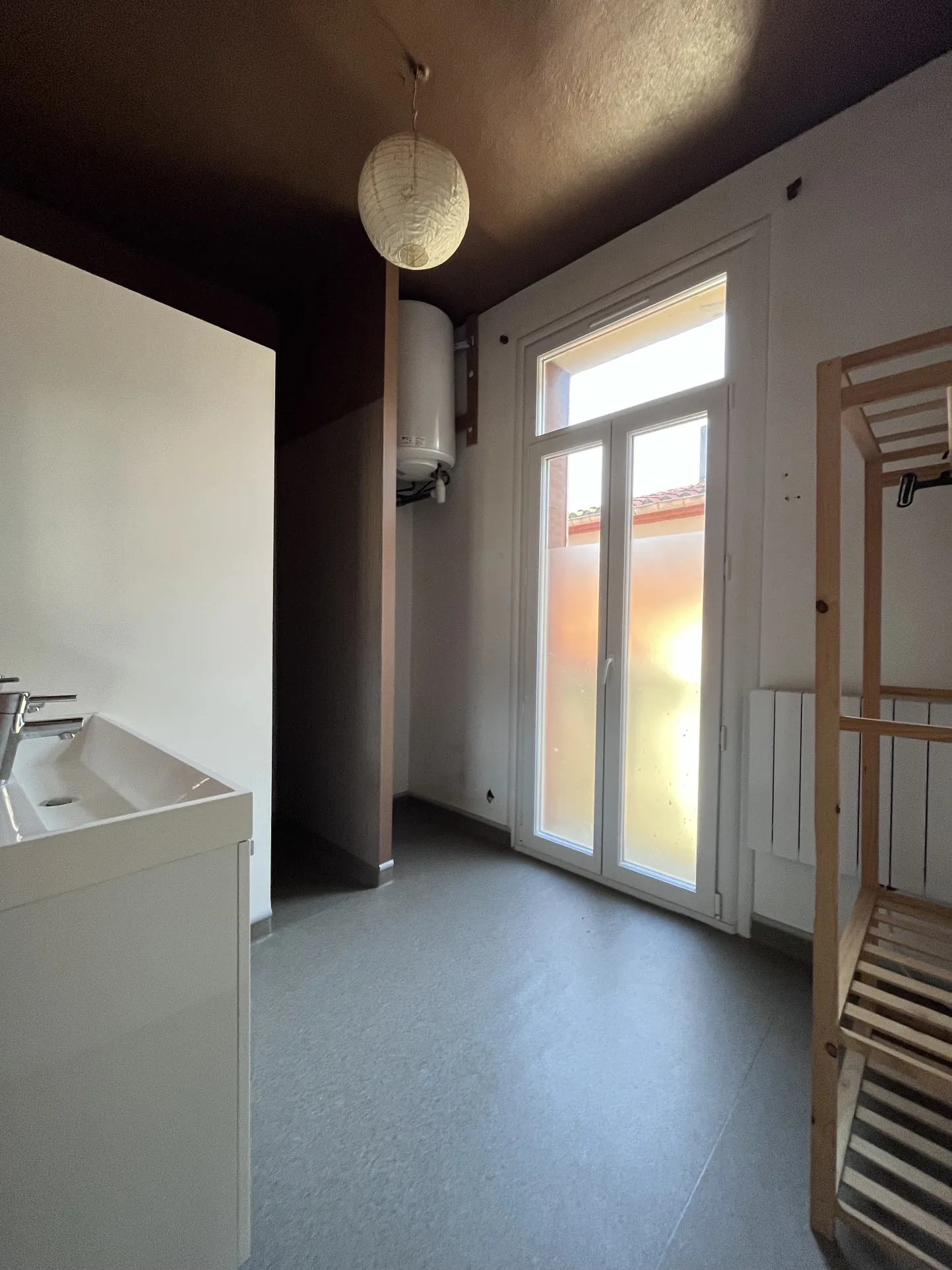 Investissez dans un immeuble rentable à Amélie-les-Bains-Palalda – 210 m², appartement F2, duplex F4 et commerce 