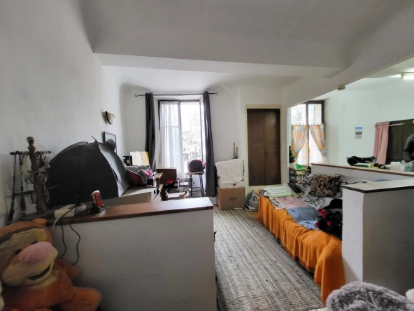 Studio à vendre à Flayosc, centre du village, excellent investissement locatif