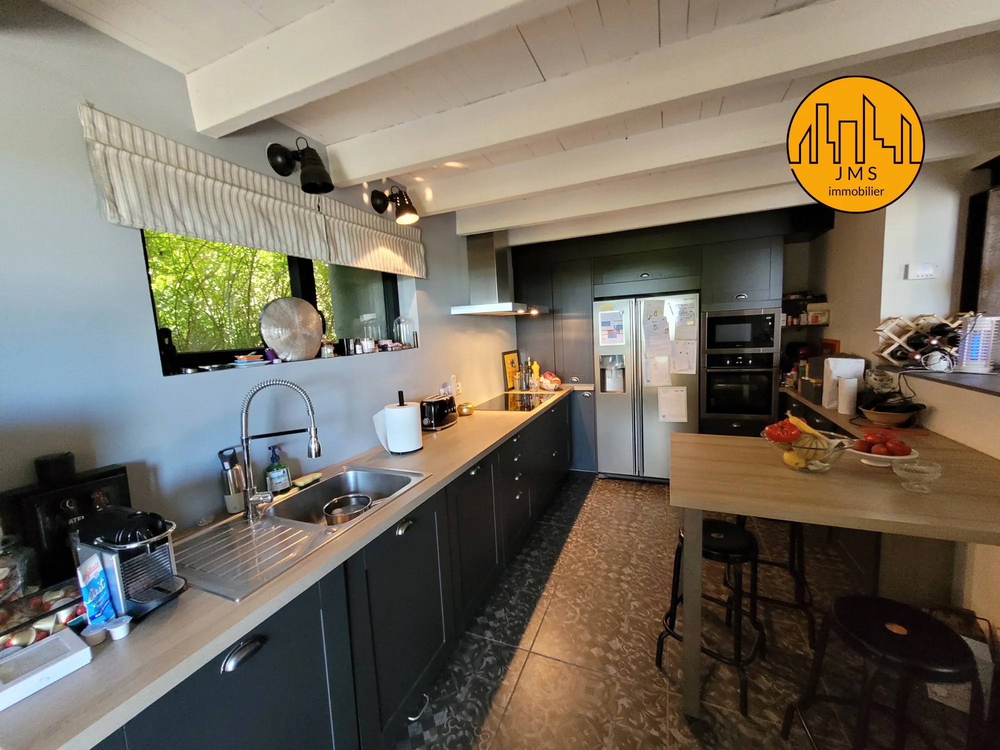 Maison en pierre avec piscine et vue imprenable sur le bocage près du Montet 