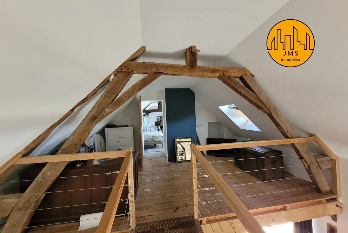 Maison en pierre avec piscine et vue imprenable sur le bocage près du Montet 