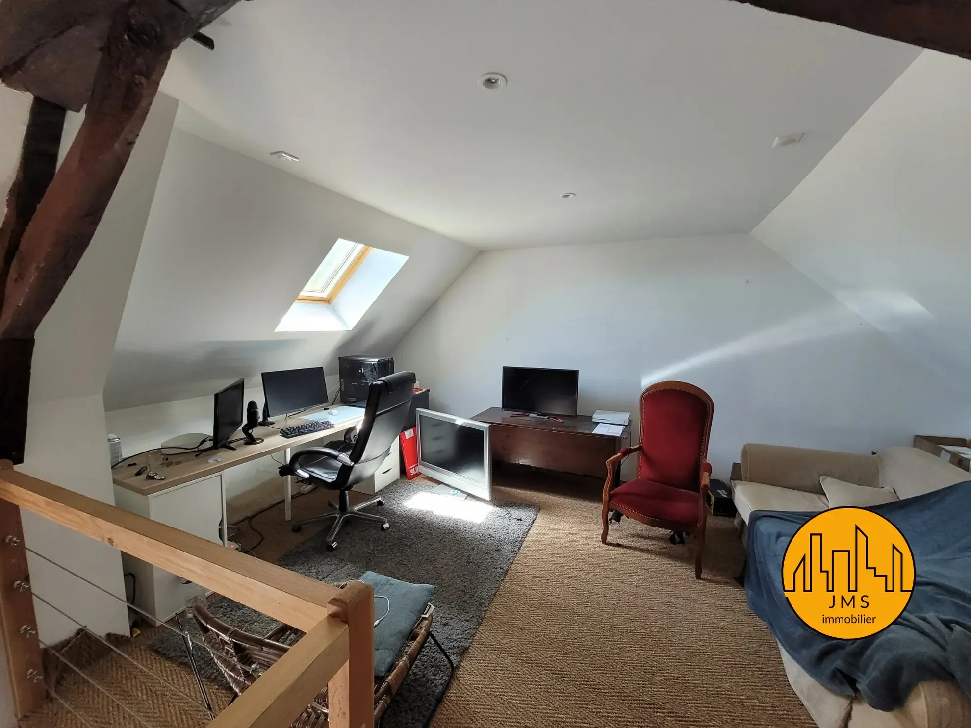 Maison en pierre avec piscine et vue imprenable sur le bocage près du Montet 