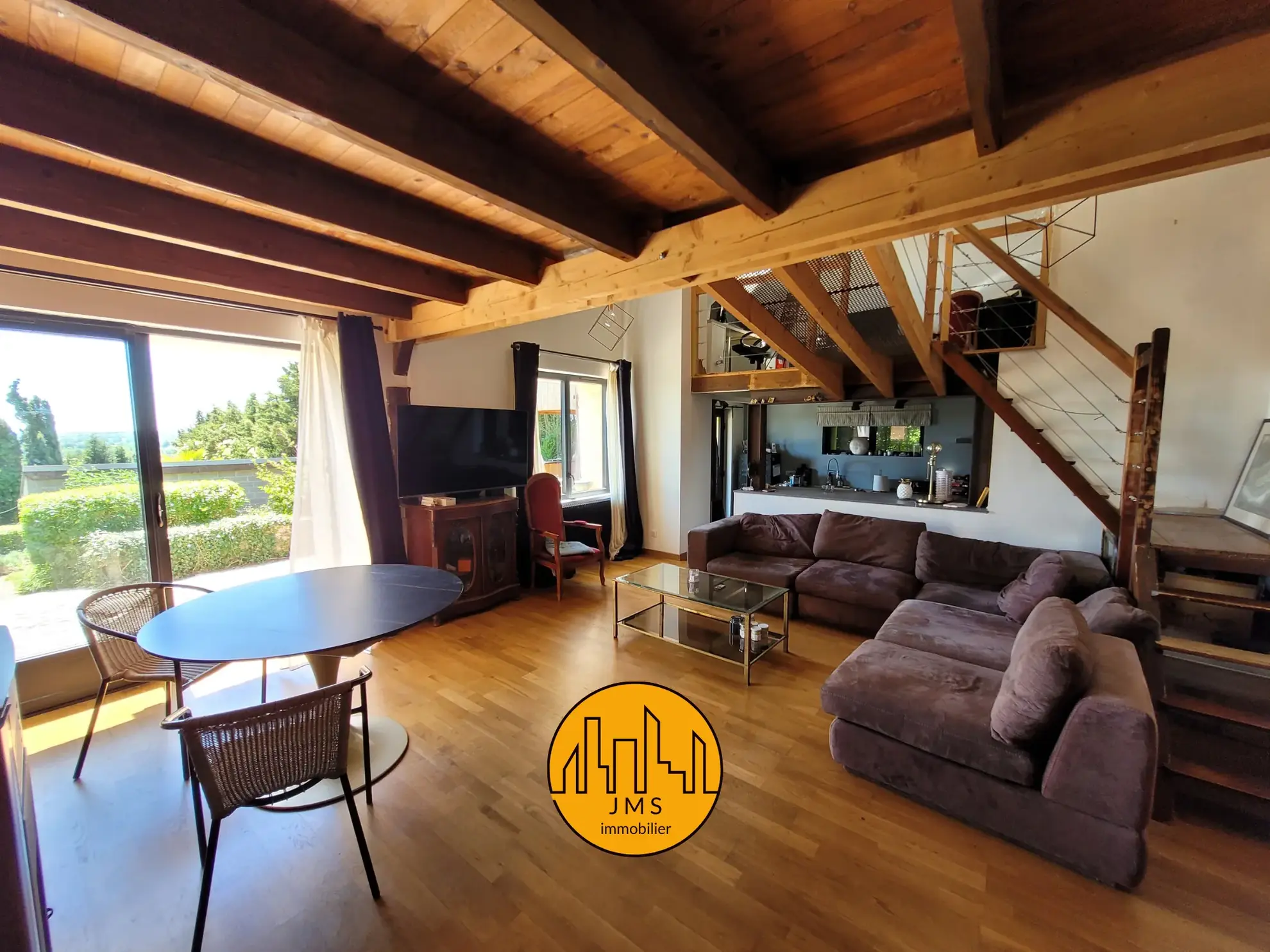 Maison en pierre avec piscine et vue imprenable sur le bocage près du Montet 