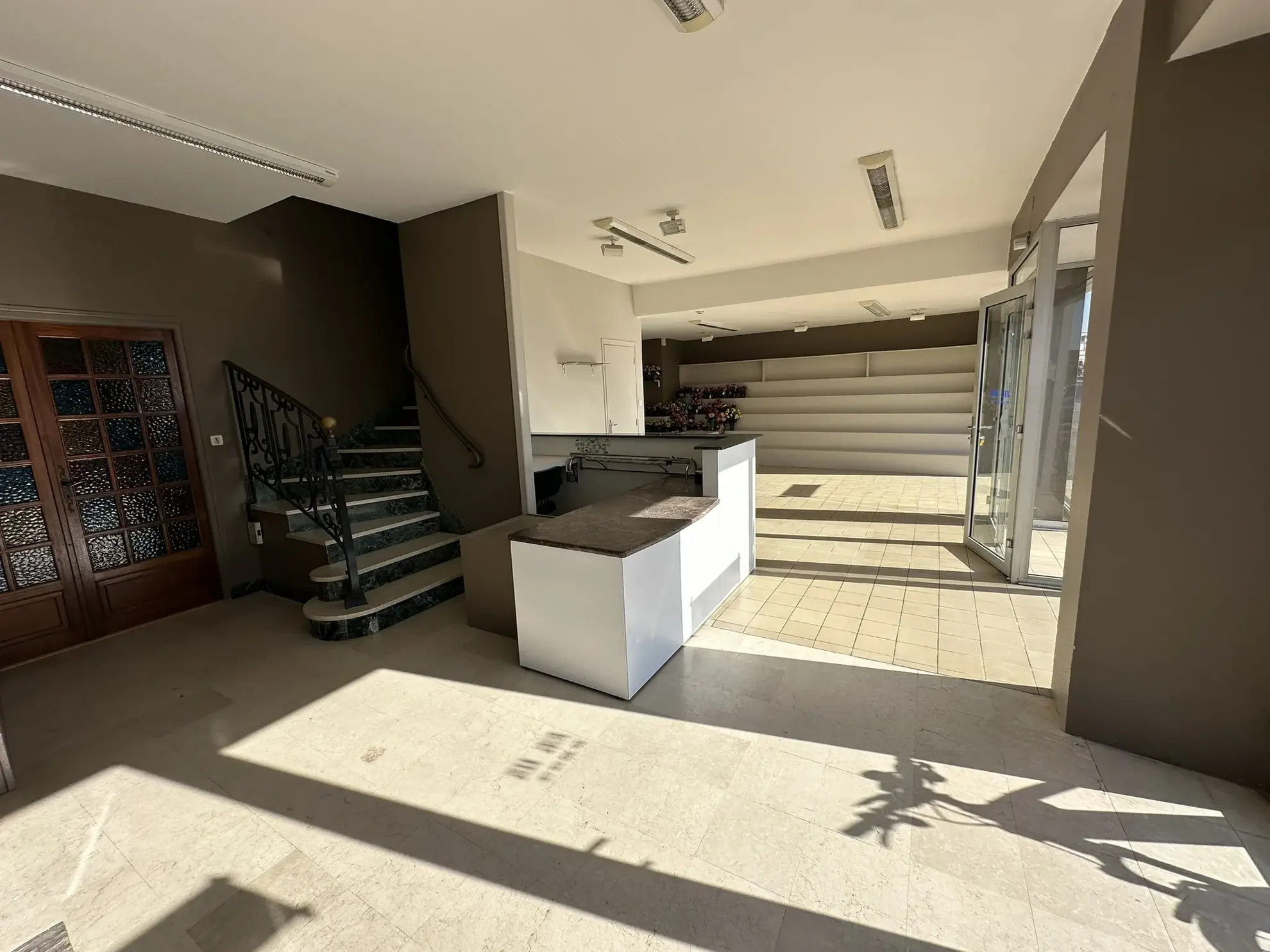 Immeuble à Baud avec grand potentiel d'aménagement et terrain de 558m² 