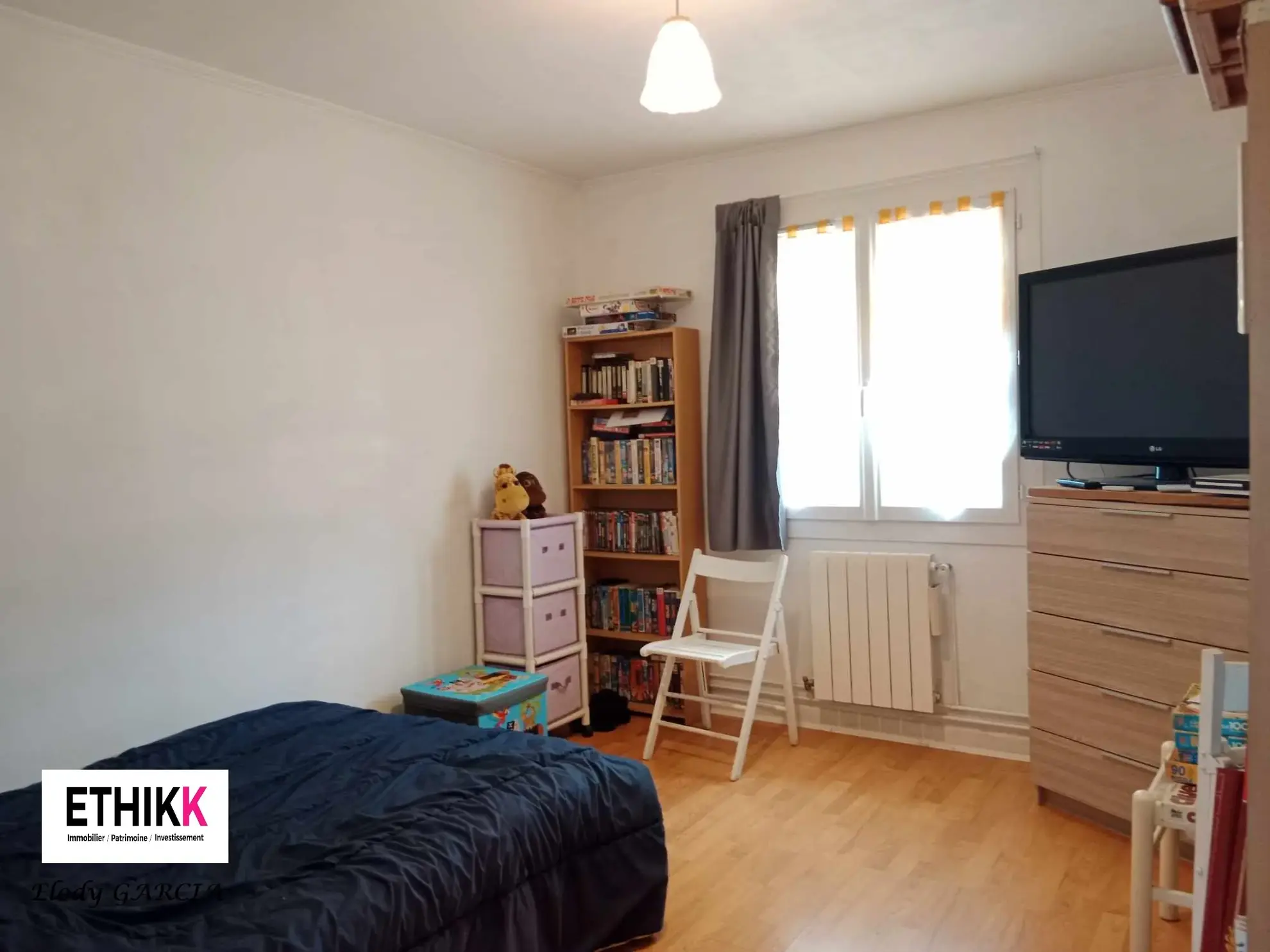 Maison familiale à vendre à Artix avec vue Pyrénées, 4 chambres, grand terrain, garage 