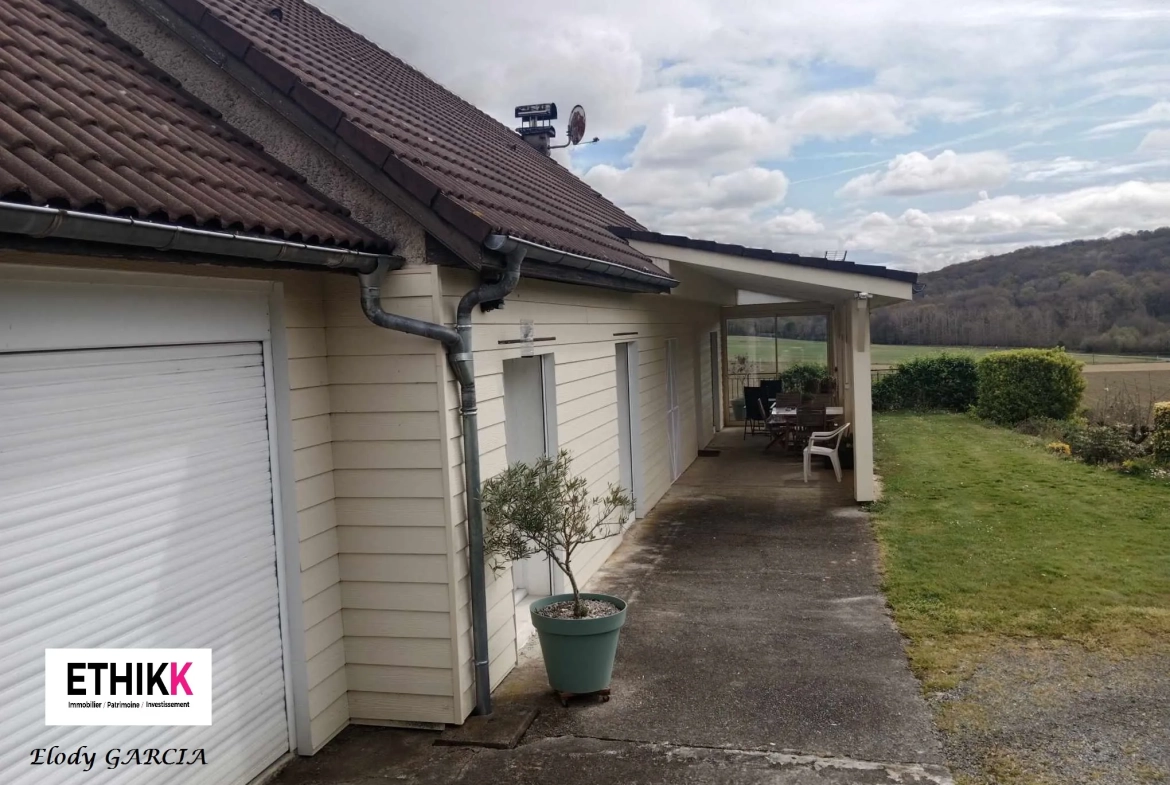 Maison familiale à vendre à Artix avec vue Pyrénées, 4 chambres, grand terrain, garage 