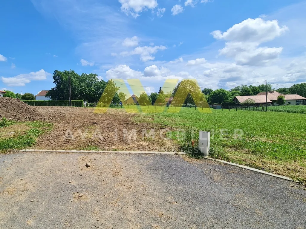 Terrain à bâtir de 1098 m² à Arajuzon, proche de Navarrenx 