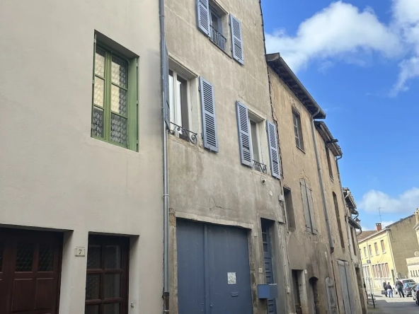 Maison de village à vendre à Marcigny avec terrasse et garage