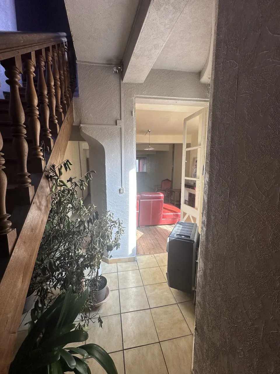 Maison de village à vendre à Marcigny avec terrasse et garage 
