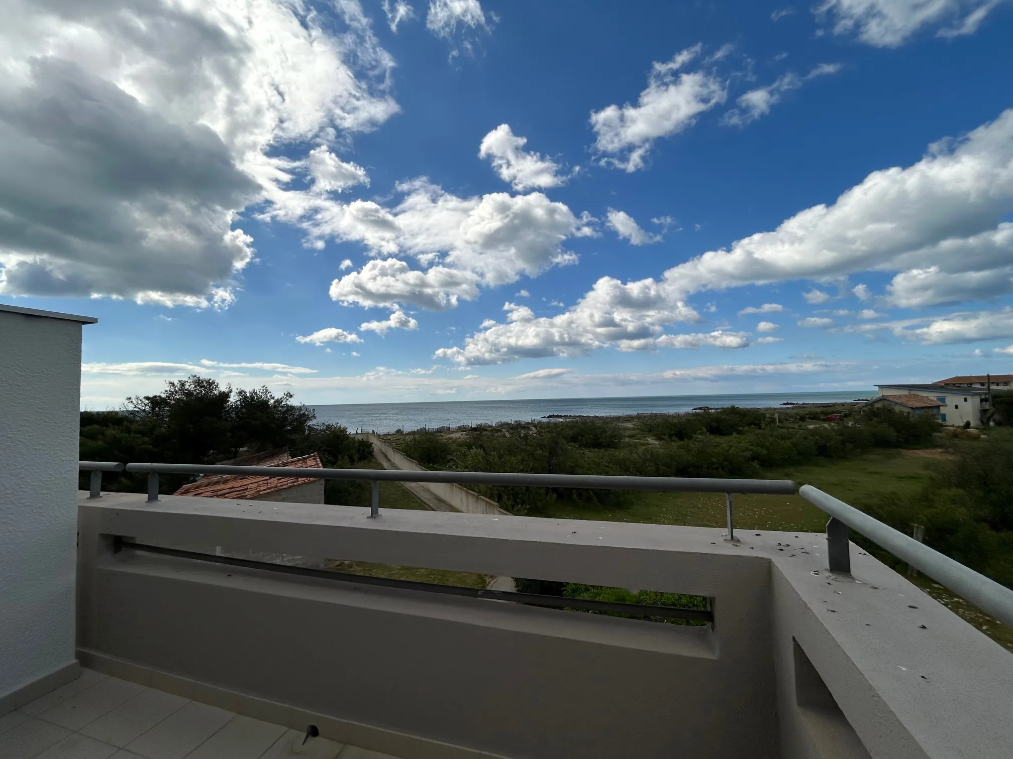Appartement T2 bis avec terrasse et garage à Frontignan plage, vue mer 
