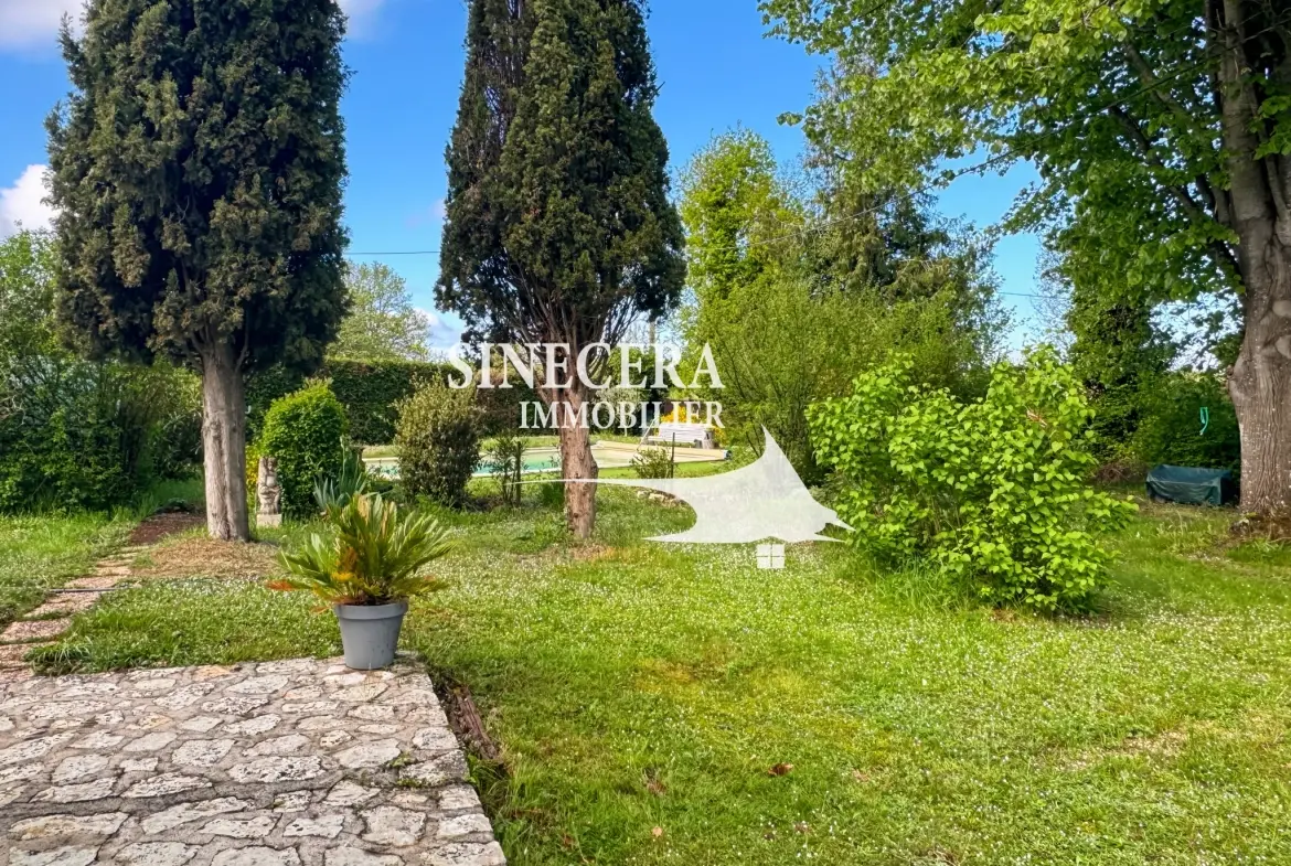 Maison 3 chambres avec piscine à Ribérac près du centre-ville 