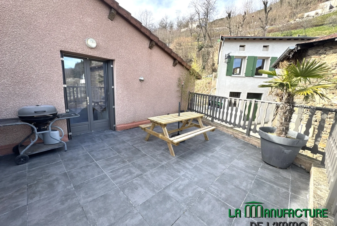 Maison de ville F5 avec terrasse et garage à Valfleury, proche Saint-Étienne 