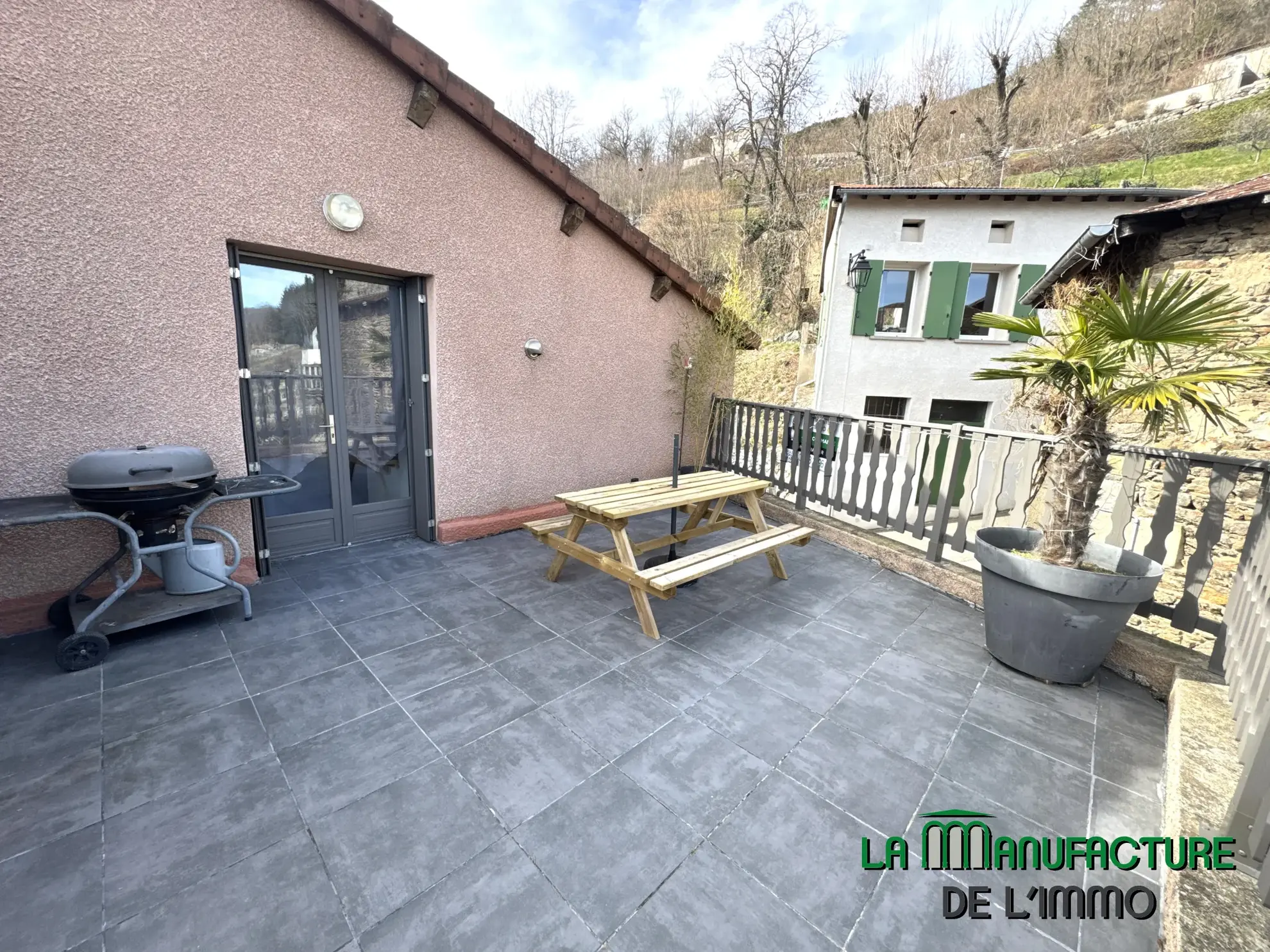 Maison de ville F5 avec terrasse et garage à Valfleury, proche Saint-Étienne 