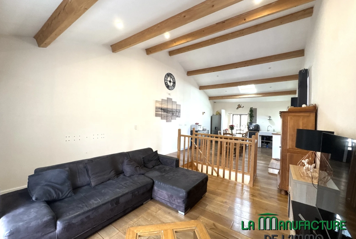 Maison de ville F5 avec terrasse et garage à Valfleury, proche Saint-Étienne 