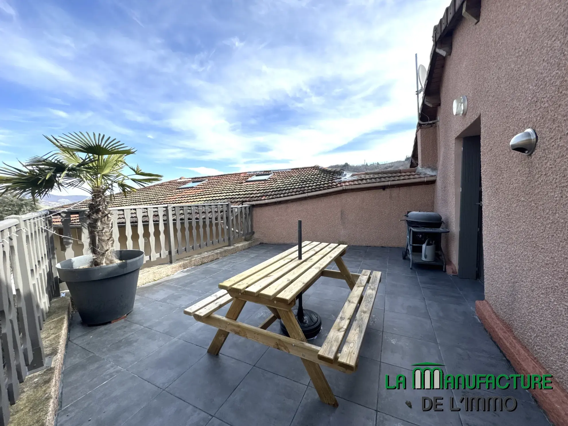 Maison de ville F5 avec terrasse et garage à Valfleury, proche Saint-Étienne 