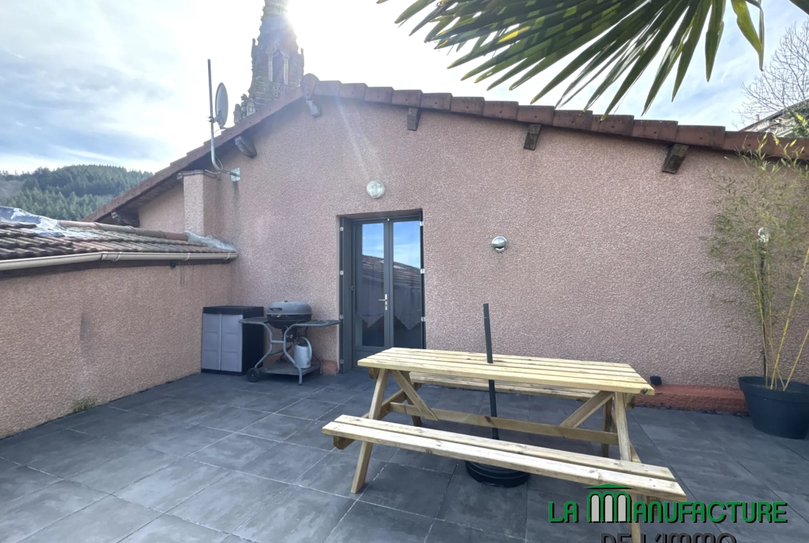 Maison de ville F5 avec terrasse et garage à Valfleury, proche Saint-Étienne 
