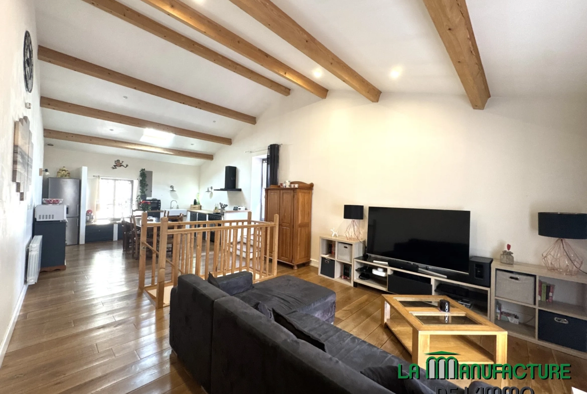 Maison de ville F5 avec terrasse et garage à Valfleury, proche Saint-Étienne 