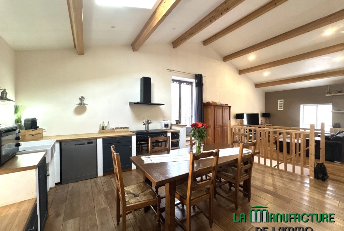 Maison de ville F5 avec terrasse et garage à Valfleury, proche Saint-Étienne 