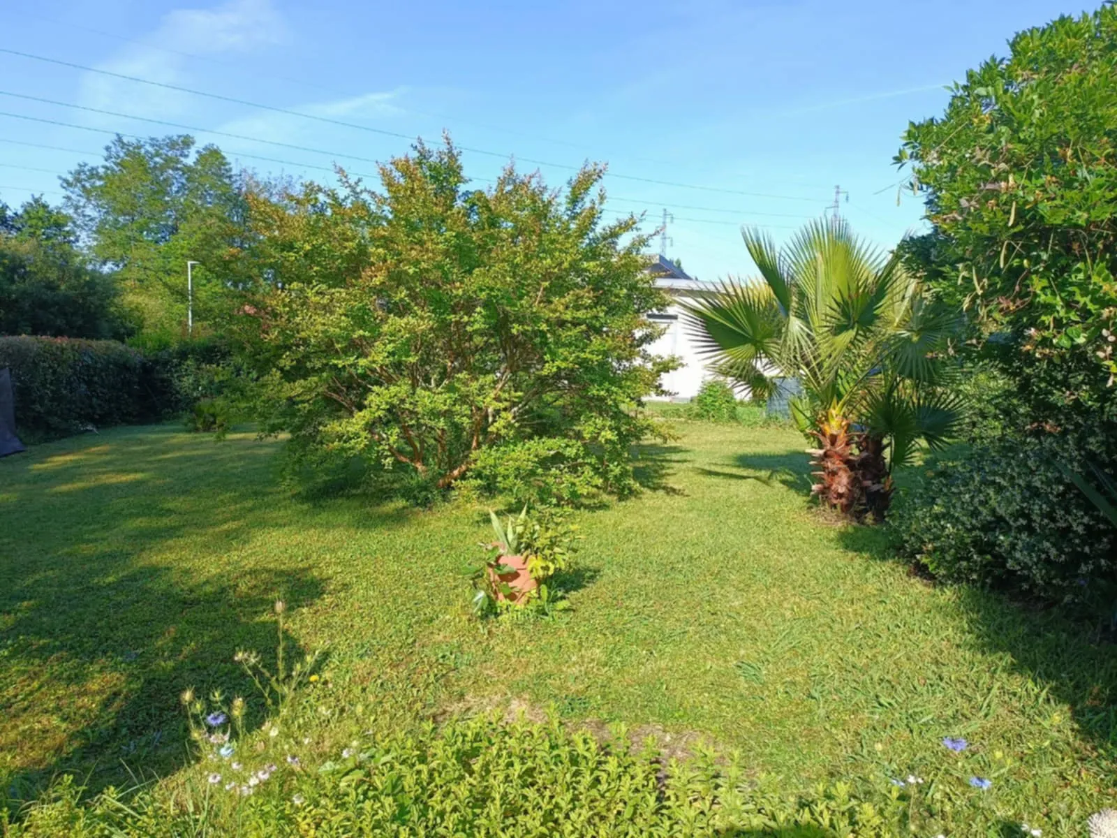 Maison de plain-pied à Artix, 3 chambres, jardin clôturé, secteur calme 
