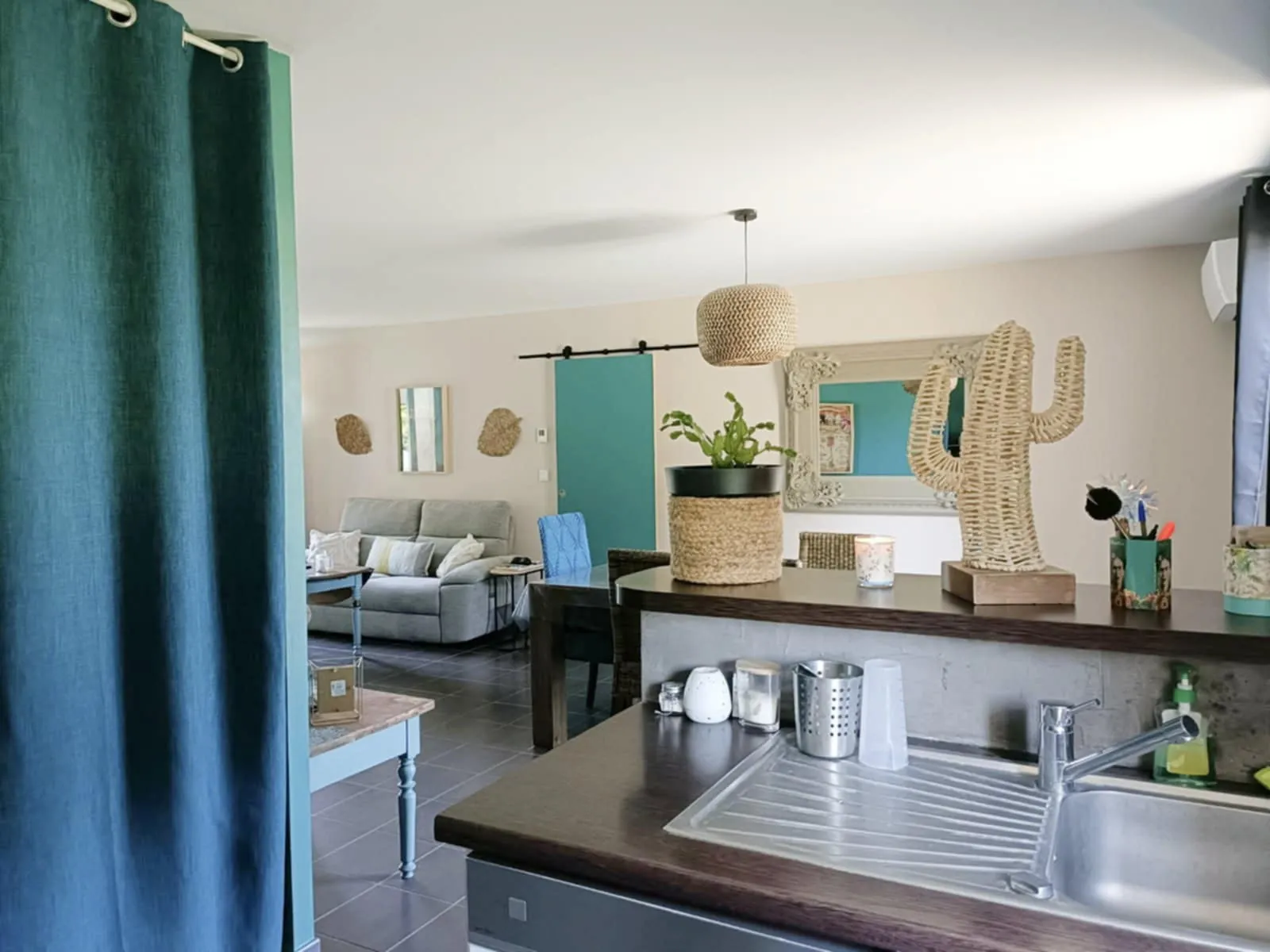 Maison de plain-pied à Artix, 3 chambres, jardin clôturé, secteur calme 